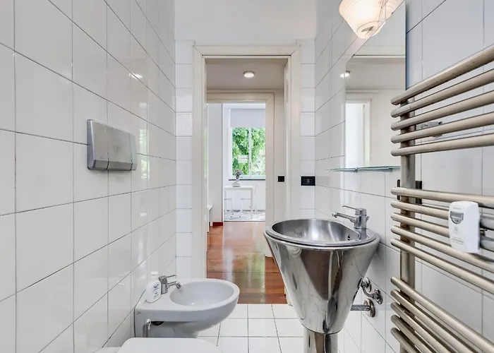 New Flat Beethoven * Rom