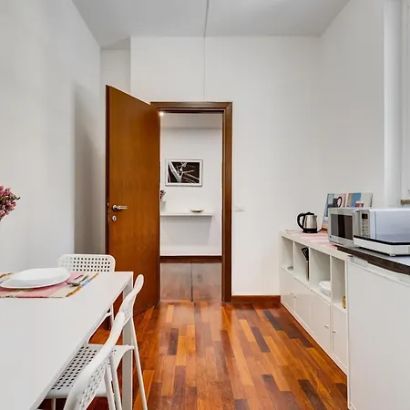 New Flat Beethoven דירה
