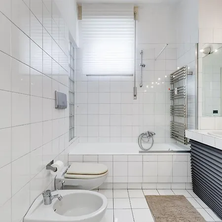 New Flat Beethoven * רומא