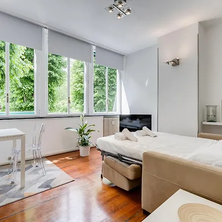 New Flat Beethoven * רומא
